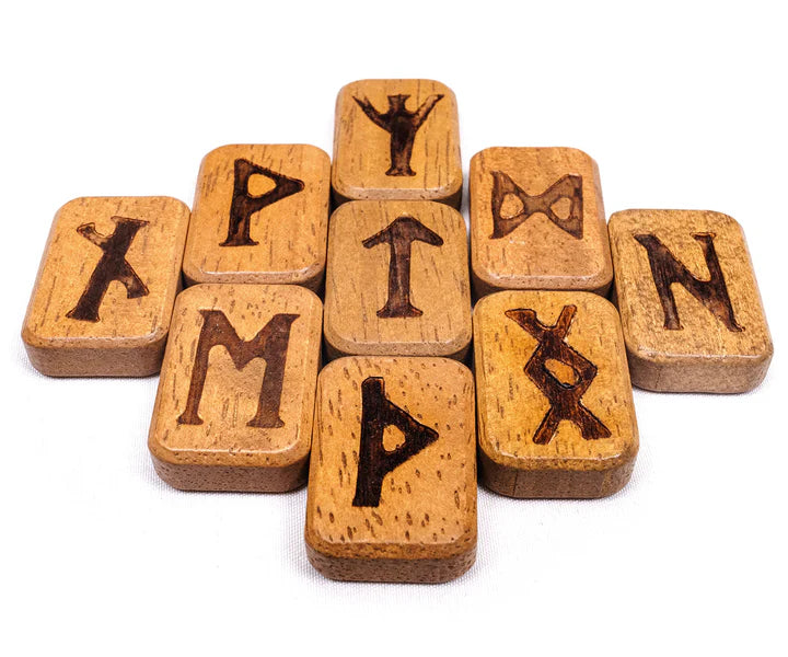 Wooden Runes - Deluxe set