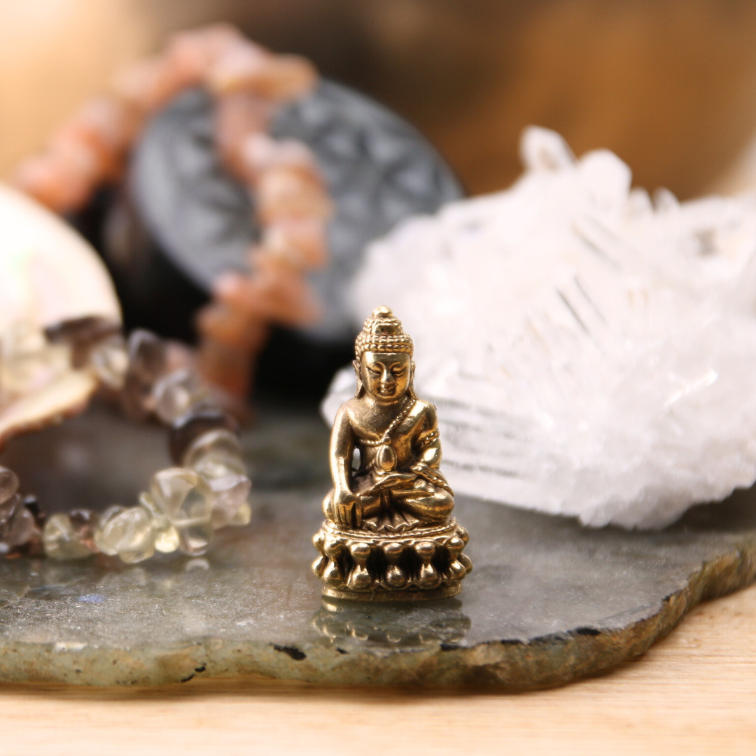 Reisboeddha met rijstkorrel