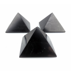 Shungiet piramide polished 3x3