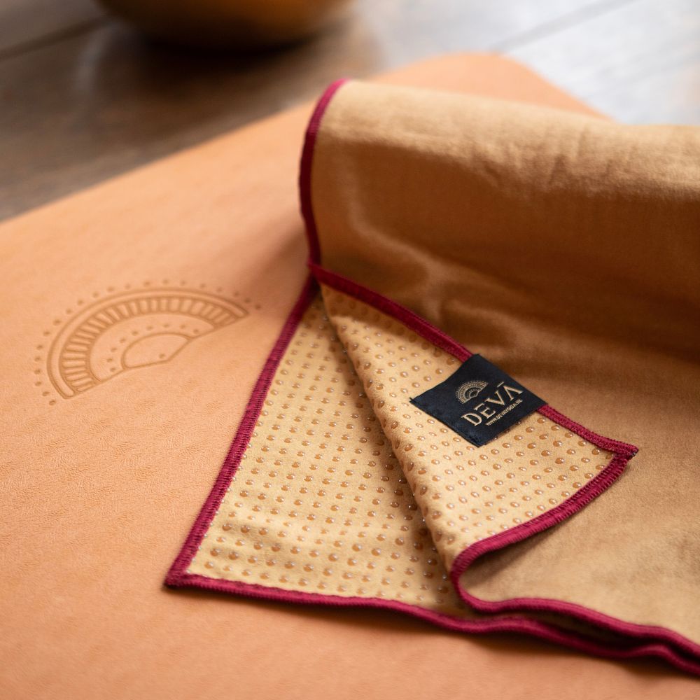 Deva Yoga -  Yoga  Handdoek - Dark Yellow Mandala