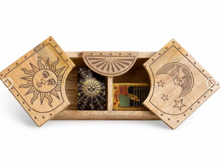 Spirituele Opbergbox met Zon- en Maanreliëf